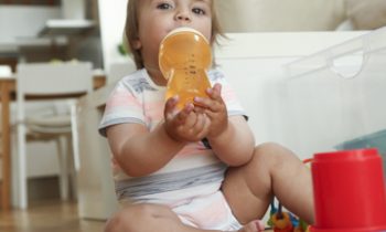 baby bottle causes tooth decay